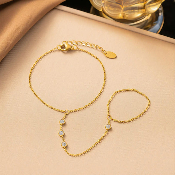 Women's Titanium Steel Interlocking Jewelry Set With White Stone Necklace And Bracelet Electroplated Non Fading Geometric Temperament Style