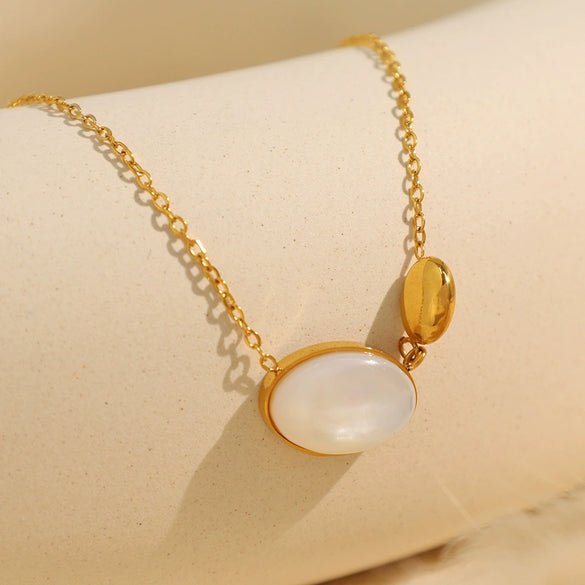 Women's 316L Stainless Steel Oval Shell Fashion Elegant Electroplated Necklace