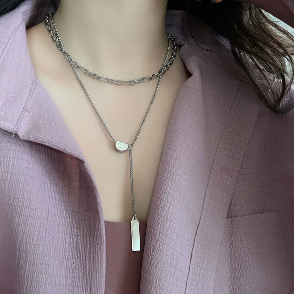 Women's Titanium Steel Stitching Design Specialshaped Baroque Pearl Necklace With Polishing Process And Bow Pattern