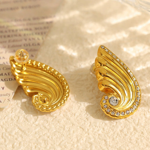 Women's 316L Stainless Steel Wingsshaped Diamondstudded Pearlinlaid Electroplated Light Luxury Style Earrings
