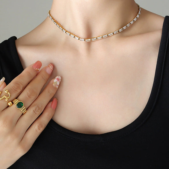 Women's 316L Stainless Steel Zircon Geometric Pattern Light Luxury Style Necklace