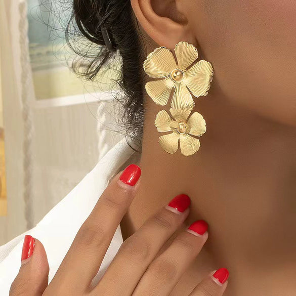 Women's Vintage Flower Statement Earrings With Large Petal Design Long Tassel Drops And Electroplated Iron Metal Finish