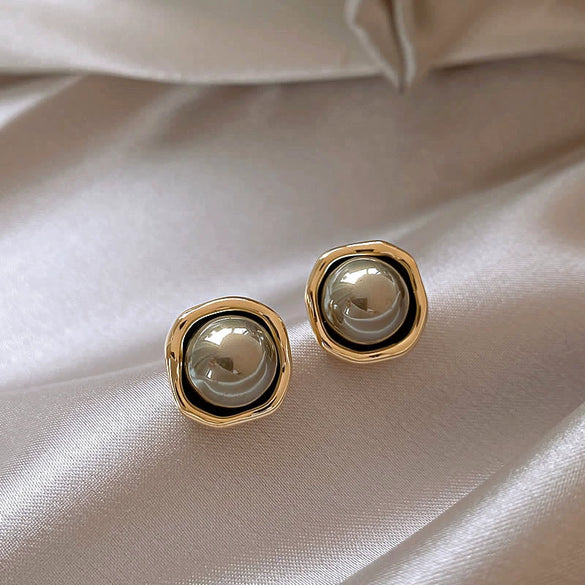 Women's Vintage Pearl Earrings With 925 Silver Needles Alloy Material Geometric Heart Bow Star Shape Electroplating