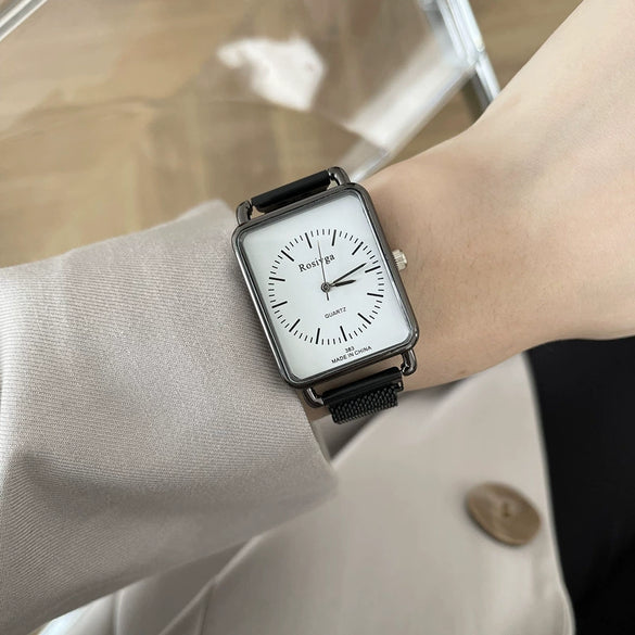 Women's Vintage Simple Style Alloy Case Adhesive Magnetic Iron Suction Stone Mesh Belt Watch