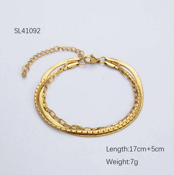Women's Vintage Wave Pattern Titanium Steel And Stainless Steel 18K Gold Electroplated Bracelet