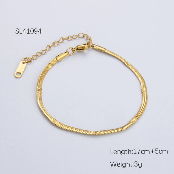 Women's Vintage Wave Pattern Titanium Steel And Stainless Steel 18K Gold Electroplated Bracelet