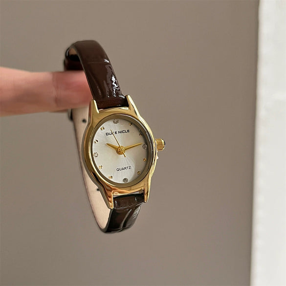 Women's Watch Alloy Case Copper Strap Oval Dial Medieval Style