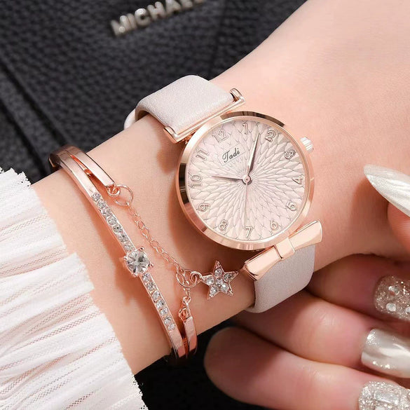 Women's Watch Alloy Case Imitation Leather Strap Round Dial Leisure Style Sunflower Design Quartz