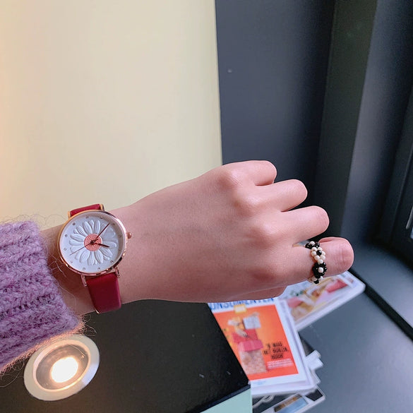 Women's Watch Alloy Case Imitation Leather Strap Stainless Steel Clasp Round Dial Leisure Style