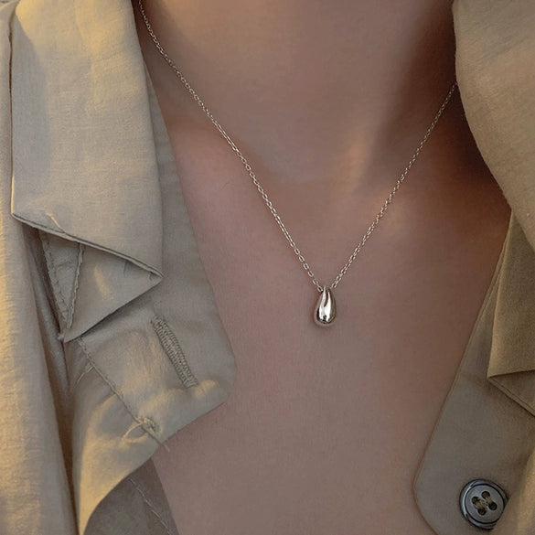 Women's Water Drop Sterling Silver Clavicle Chain With Geometric Pattern And Platinum Plated Electroplating