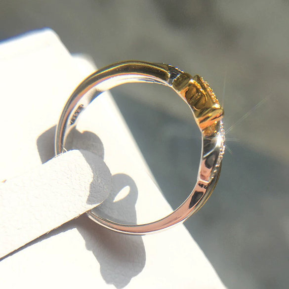 Women's Zinc Alloy Kitten And Bee Open Ring With Electroplated Finish And Animalinspired Niche Design
