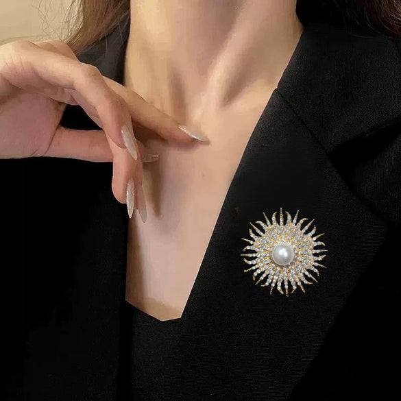 Women's Zinc Alloy Sunflower Brooch With Pearl Rhinestone Electroplating Accessories