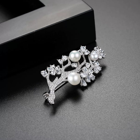 Women's Zircon And Pearl Flower Leaf Brooch Decorative Fashion Clothing Accessory With Micro Inlay Detail