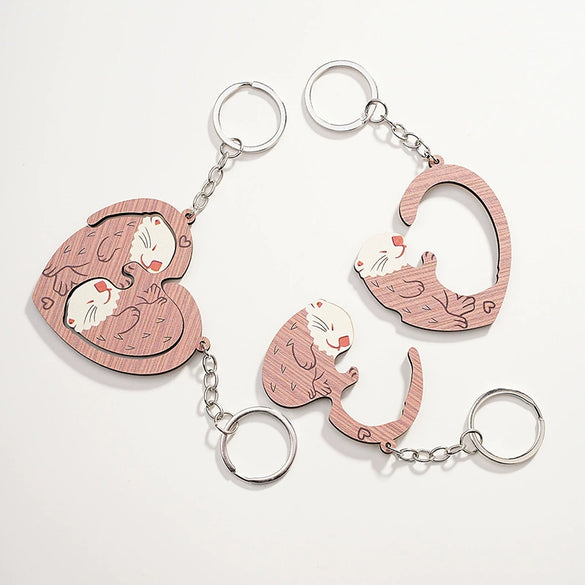 Wooden Couple Keychain With Simulation Otter Cat Hedgehog Raccoon Design