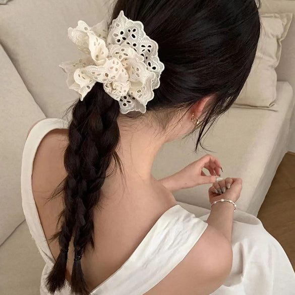 Zhao Lusi  White Ballet Style Hollow Lace Hair Band  Princess Fever Fabric Large Intestine Ring