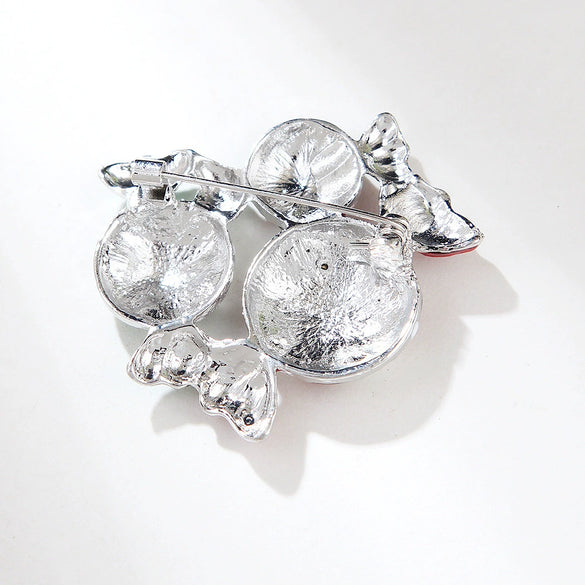 Zinc Alloy Christmas Candy Brooch With Dripping Oil Finish Fruit Food Design Unisex Fashion Clothing Accessory