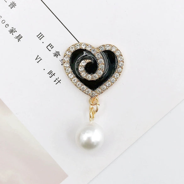 Zinc Alloy Dripping Oil Love Pendant Jewelry Accessories
