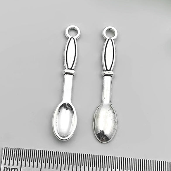 Zinc Alloy Tableware Pattern Retro Ancient Style Electroplated Pendant Jewelry Accessories