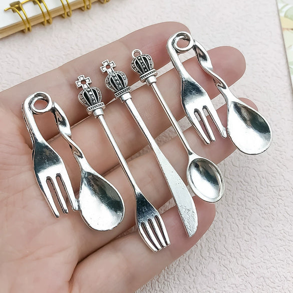 Zinc Alloy Tableware Pattern Retro Ancient Style Electroplated Pendant Jewelry Accessories