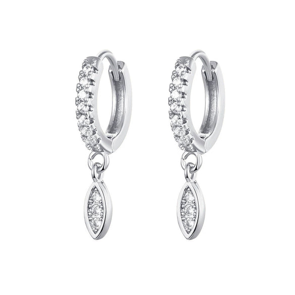 Zircon Earrings With Flower Pattern And Diamondencrusted Design