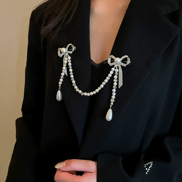 Zircon Flower Letter Brooch Electroplated Light Luxury Women's Suit Accessory
