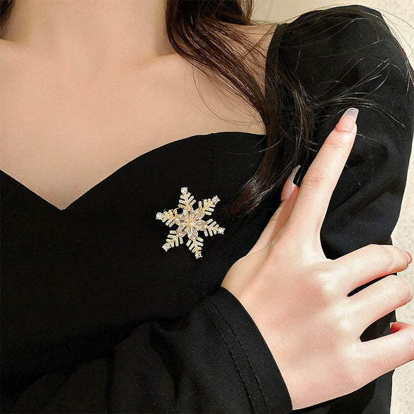 Zircon Flower Letter Brooch Electroplated Light Luxury Women's Suit Accessory