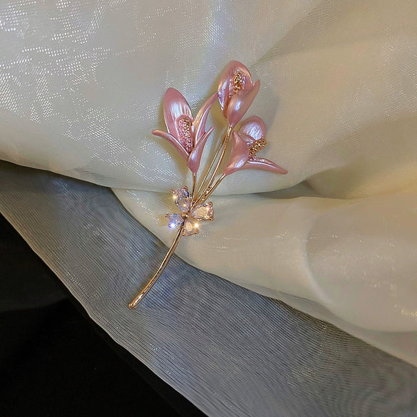 Zircon Flower Letter Brooch Electroplated Light Luxury Women's Suit Accessory